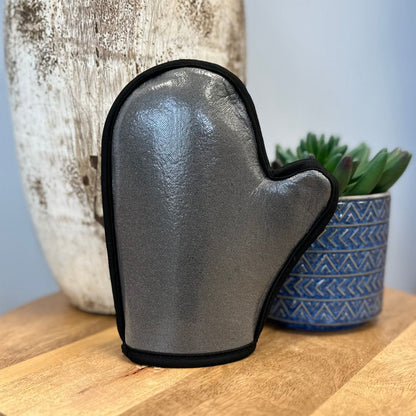 Double-Sided Velvet Tanning Mitt — Flawless Application Every Time